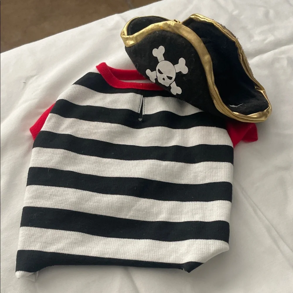 Pet Pirate costume 🤣 🐶 Pirate Striped One Piece with Hat. For 5-6 pound dog